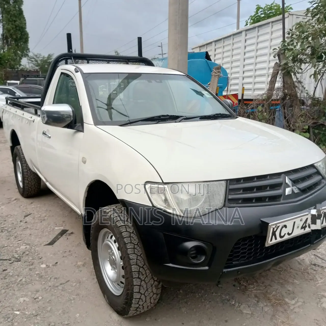 Mitsubishi L200 Club Cab 2.5 180hp 4WD 2015 White