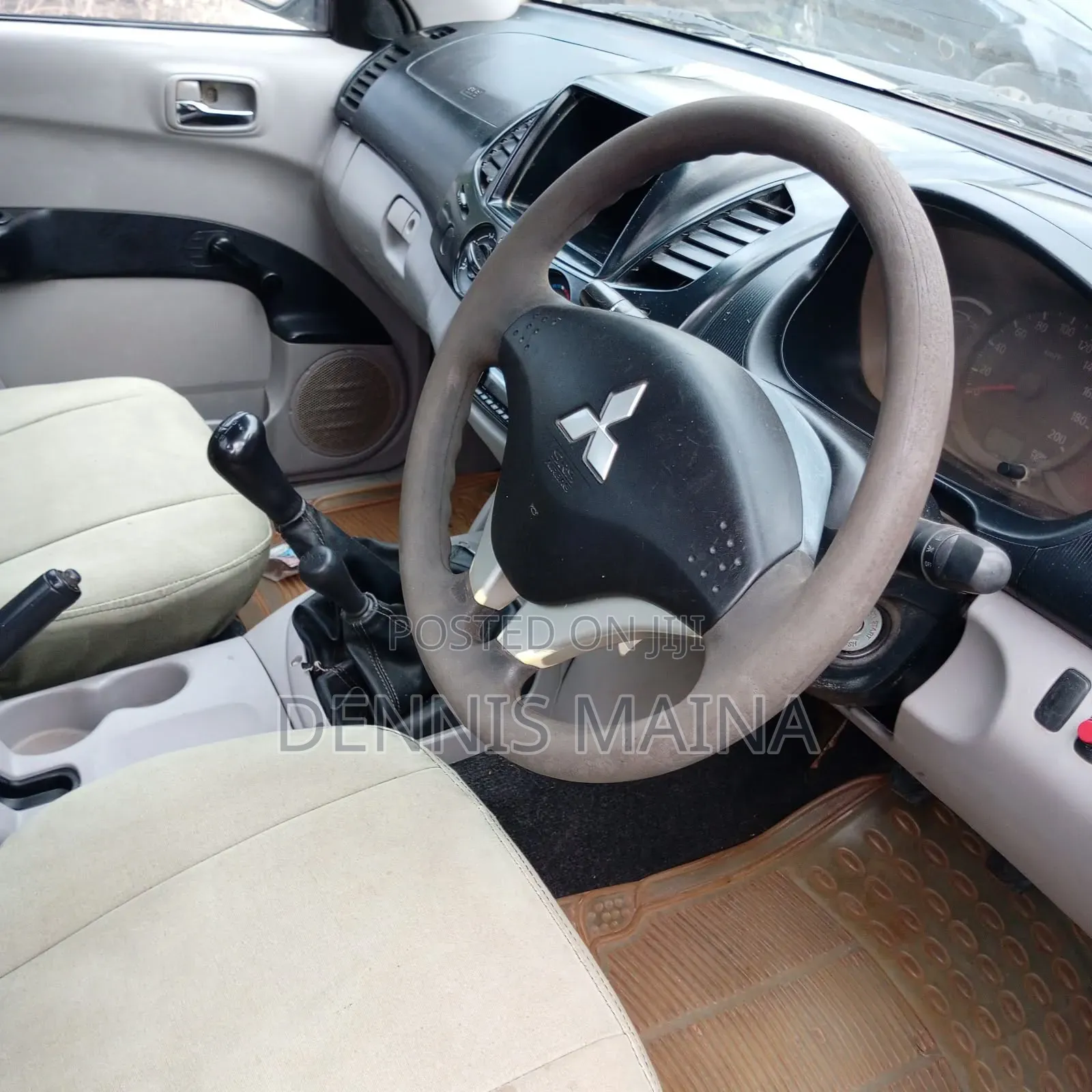 Mitsubishi L200 Club Cab 2.5 180hp 4WD 2015 White