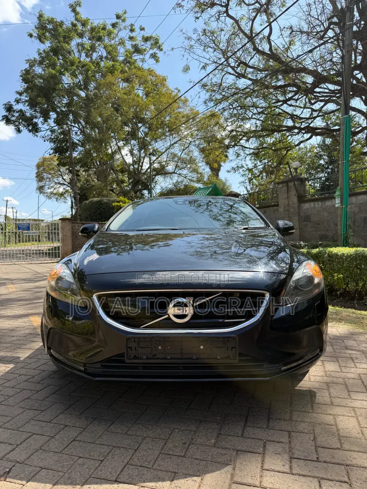 Volvo V40 2016 Black