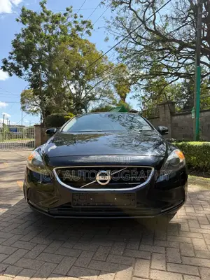 Volvo V40 2016 Black