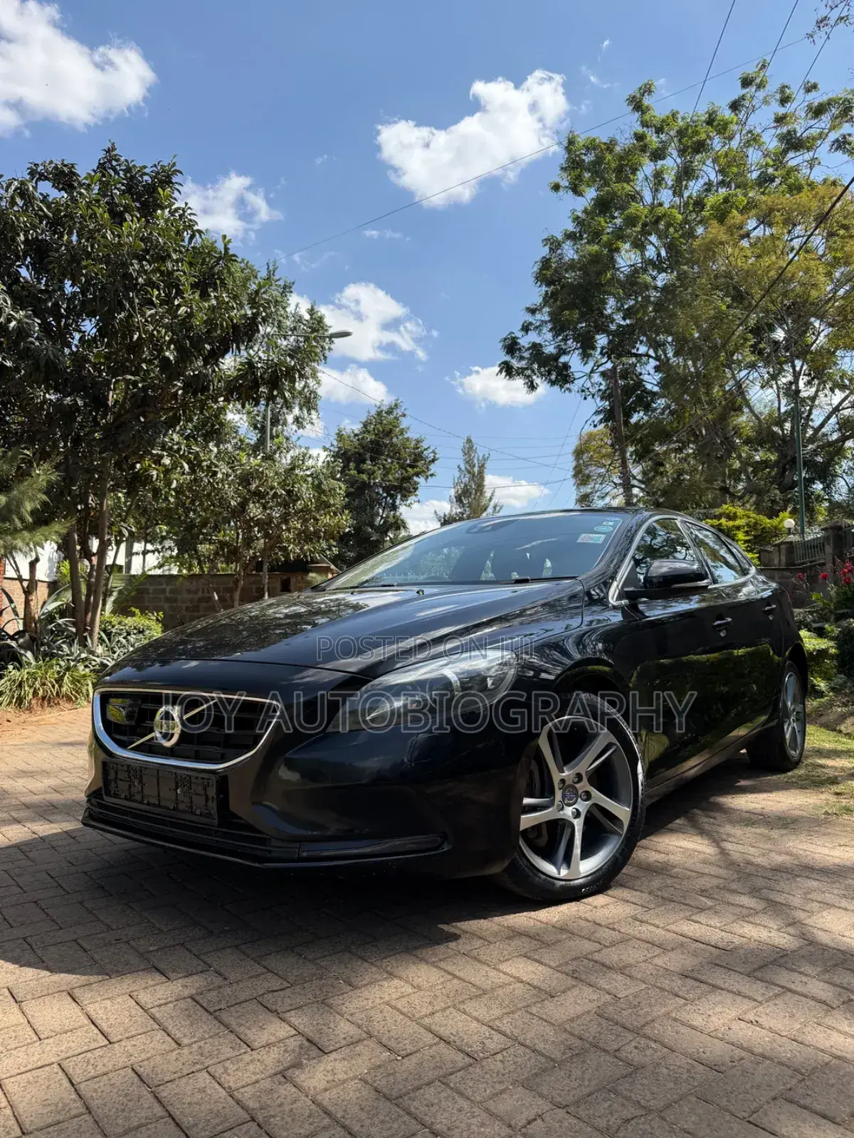 Volvo V40 2016 Black