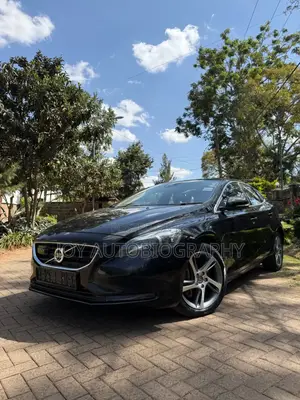 Volvo V40 2016 Black