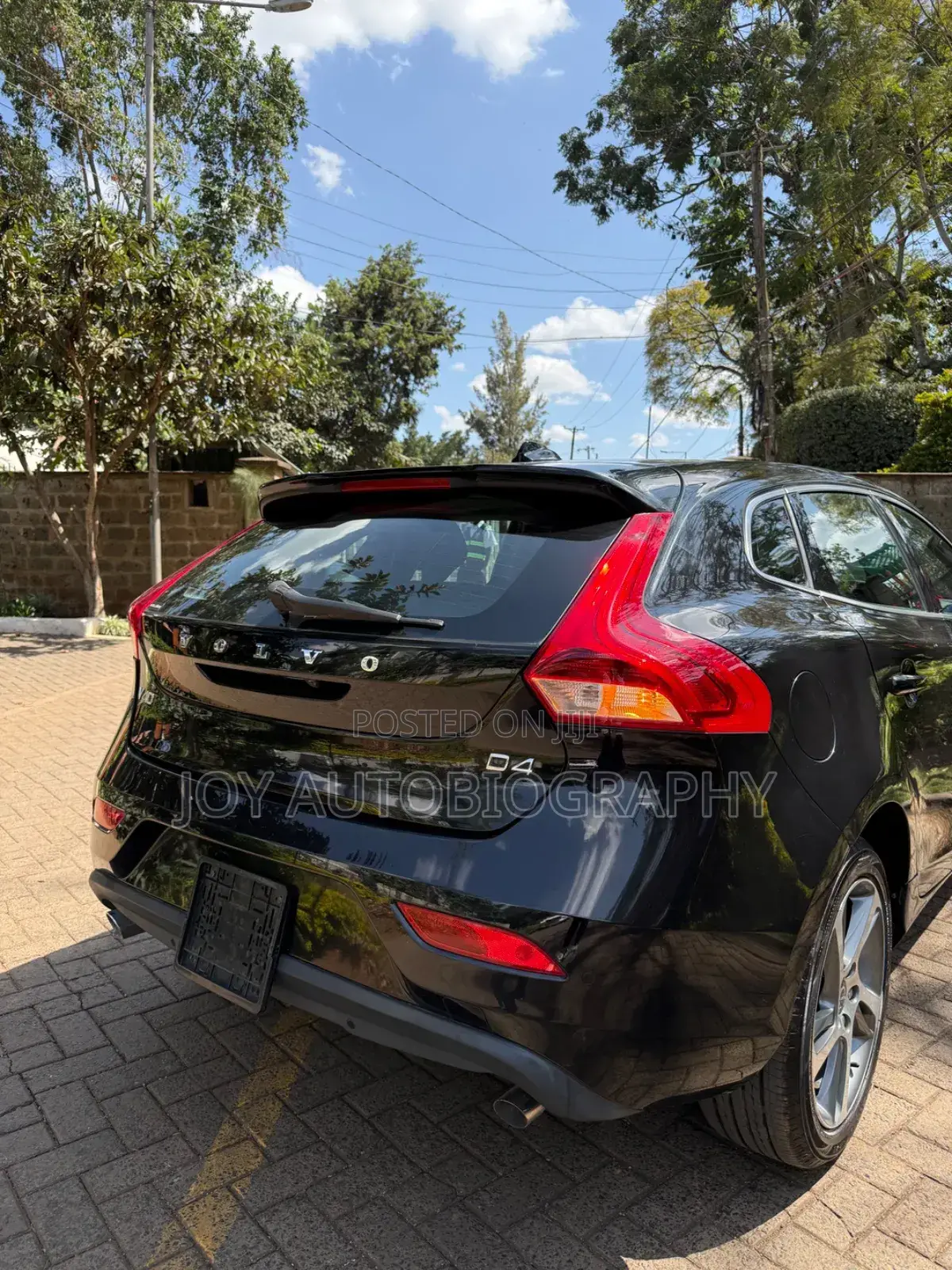 Volvo V40 2016 Black
