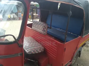 Piaggio 2016 Red