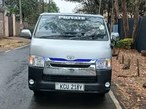 Toyota HiAce 2012 Silver