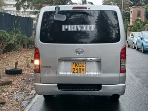 Toyota HiAce 2012 Silver