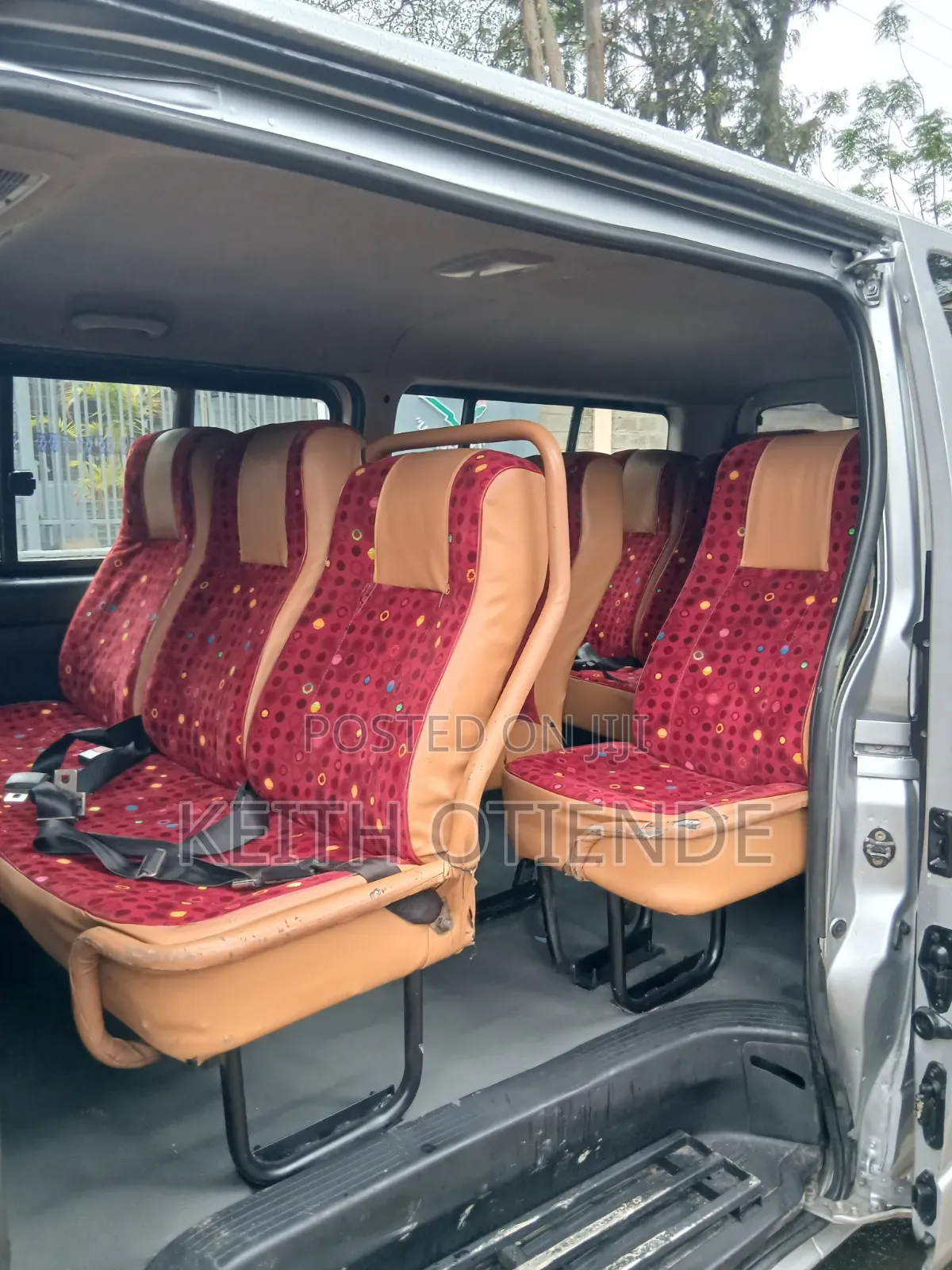 Toyota HiAce 2012 Silver