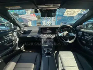 Mercedes-Benz E300 2019 Silver