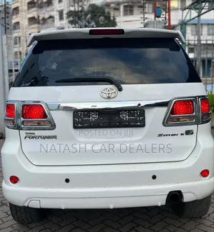Toyota Fortuner 3.0 D AWD 2008 White