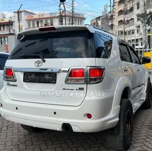 Toyota Fortuner 3.0 D AWD 2008 White