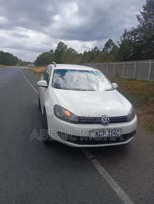 Volkswagen Golf 2010 White