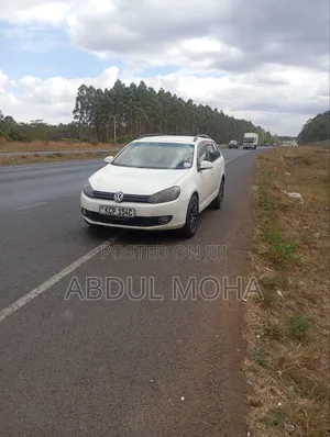 Volkswagen Golf 2010 White