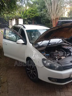 Volkswagen Golf 2010 White