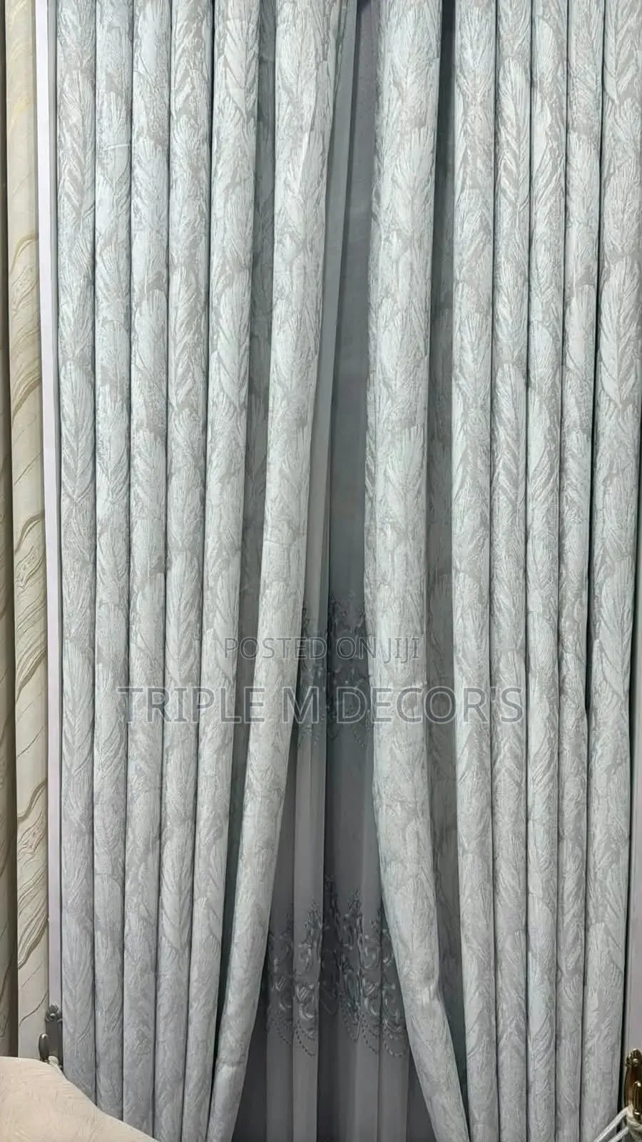 Home Curtains/Bright Curtains
