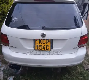 Volkswagen Golf 2010 White