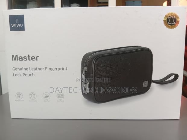 The WiWU Master Genuine Leather Fingerprint Lock Pouch