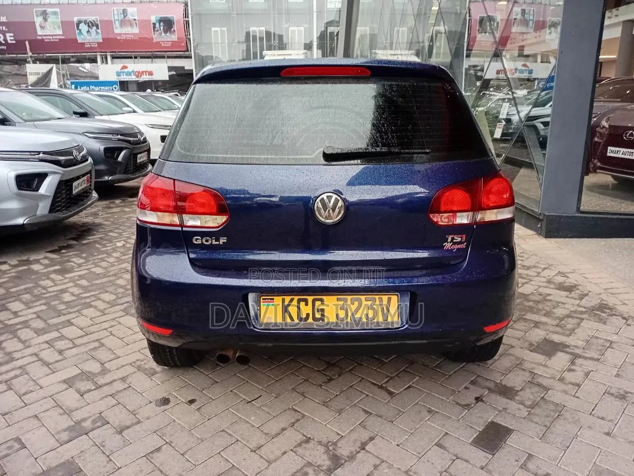 Volkswagen Golf 2011 Blue