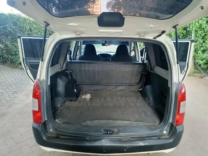 Toyota Probox 1.5 GL 2WD 2014 White