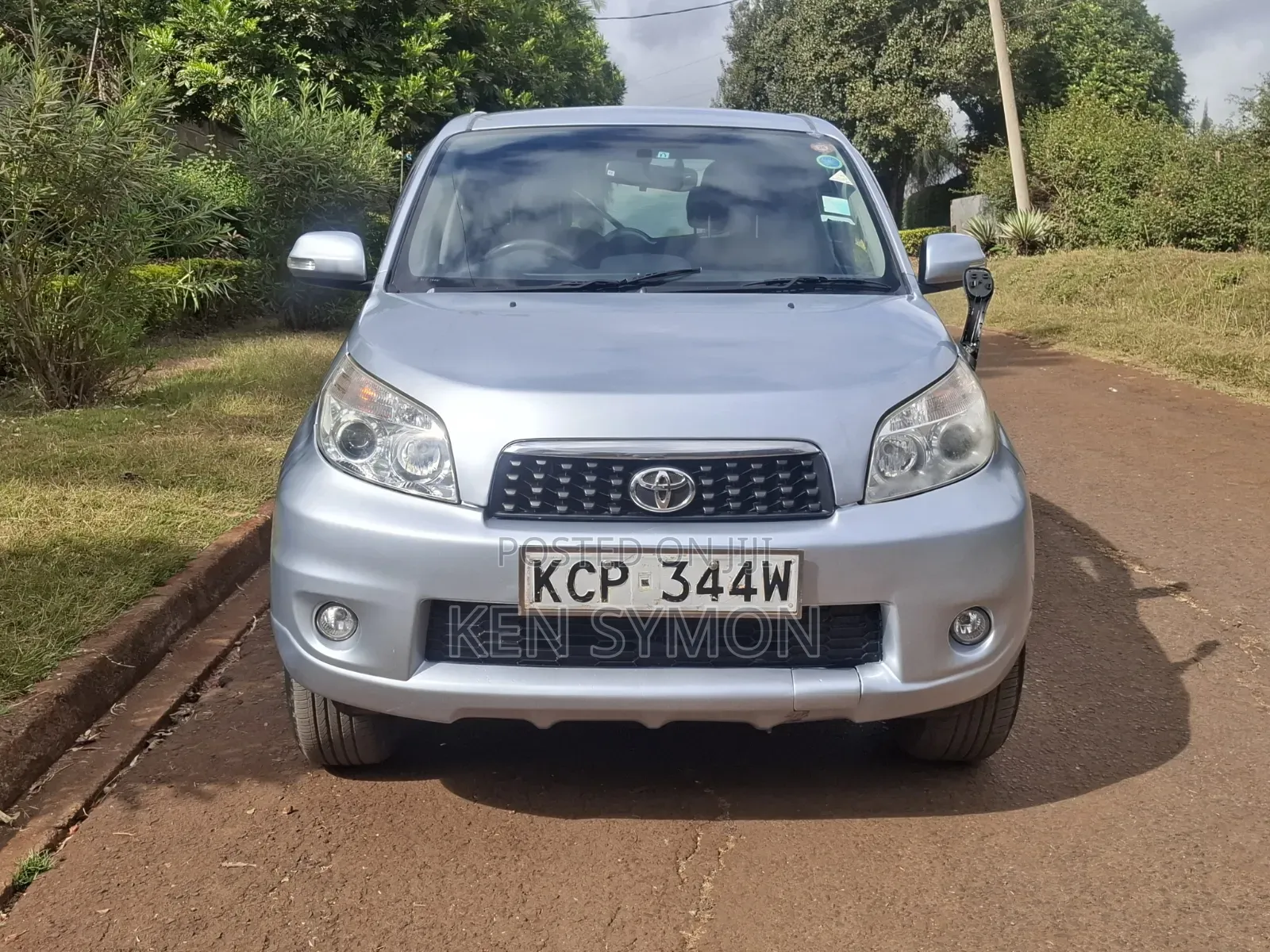 Toyota Rush 1.5 AWD 2011 Silver