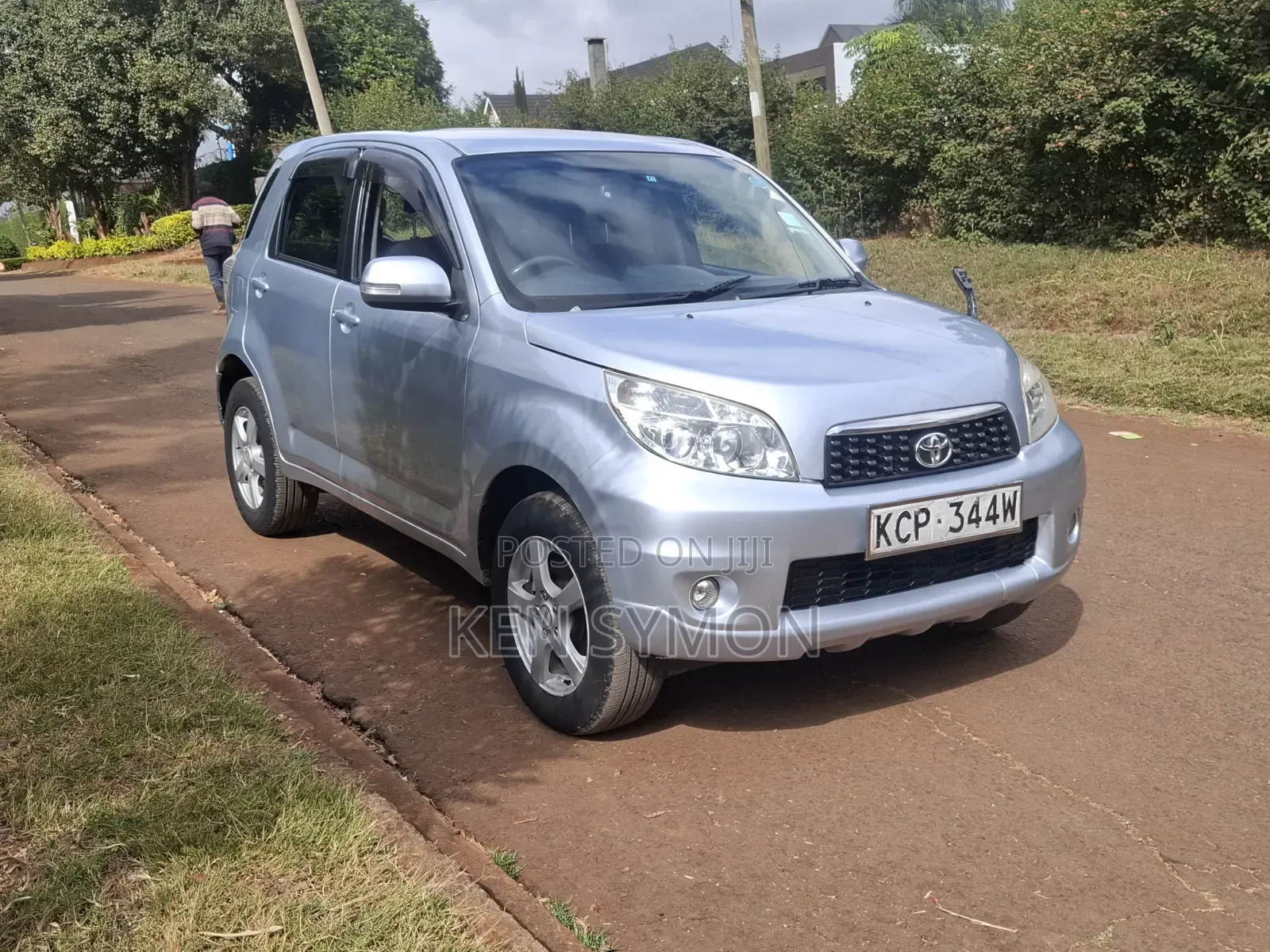 Toyota Rush 1.5 AWD 2011 Silver
