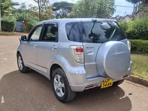 Toyota Rush 1.5 AWD 2011 Silver