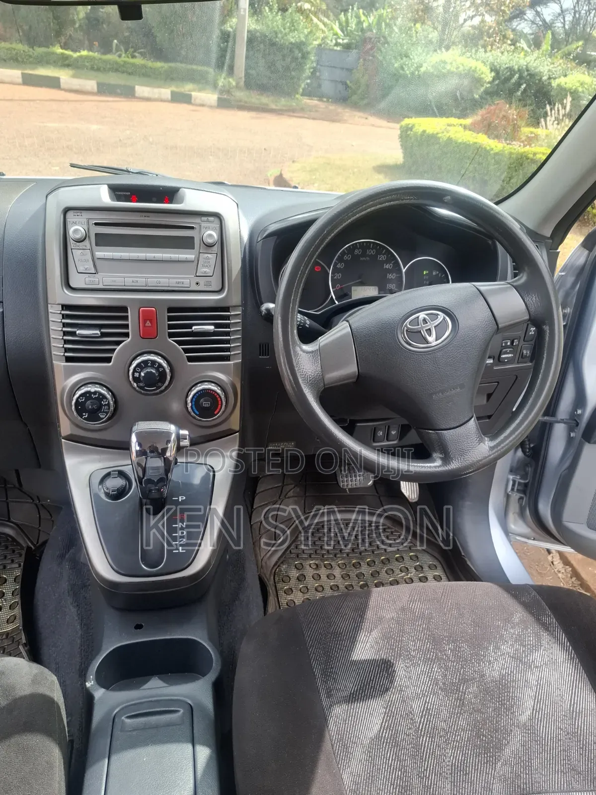 Toyota Rush 1.5 AWD 2011 Silver