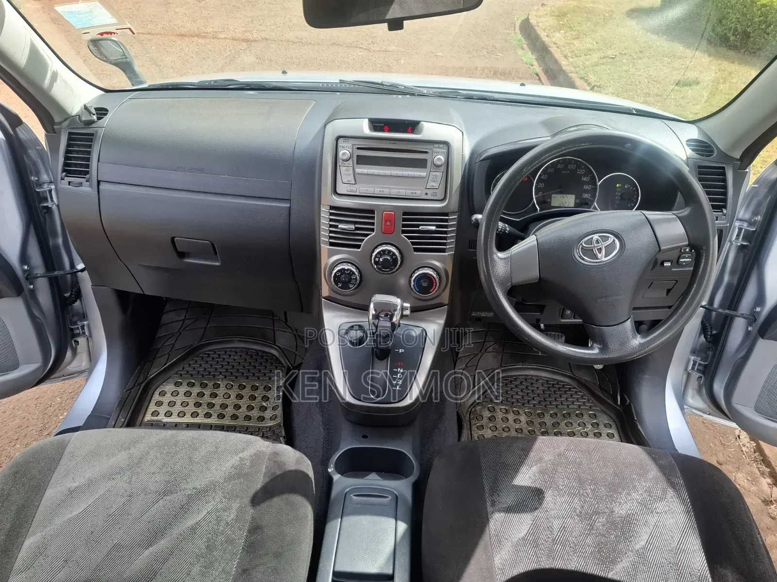 Toyota Rush 1.5 AWD 2011 Silver