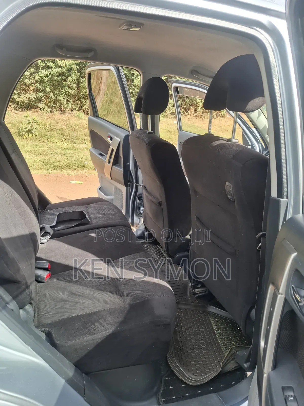 Toyota Rush 1.5 AWD 2011 Silver