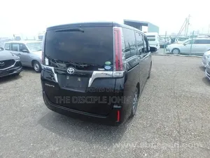 Toyota Esquire 2019 Black