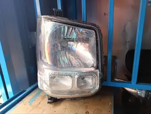 Suzuki Every Headlight