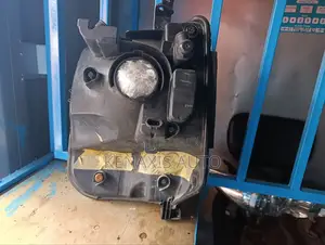 Suzuki Every Headlight