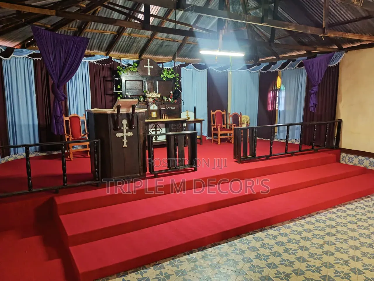 Anti-Slip 4mm Delta Red Carpet for Church Sanctuary