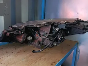 Vitz Non-Xenon (Part No 301) Headlight