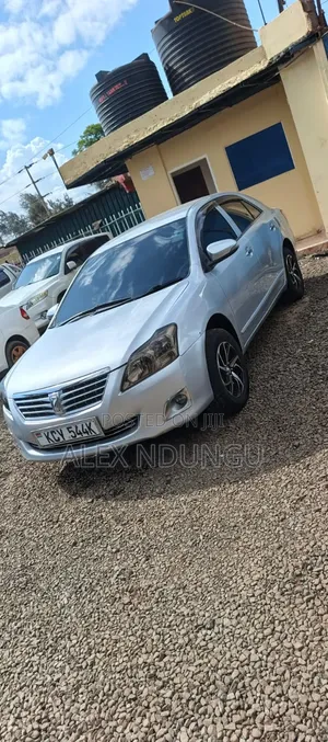 Toyota Premio 2014 Silver
