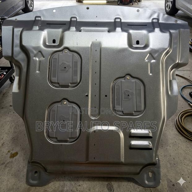 Nissan X-Trail (T31/T32) Engine Splash Shield