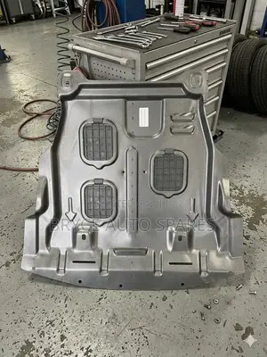 Nissan X-Trail (T31/T32) Engine Splash Shield