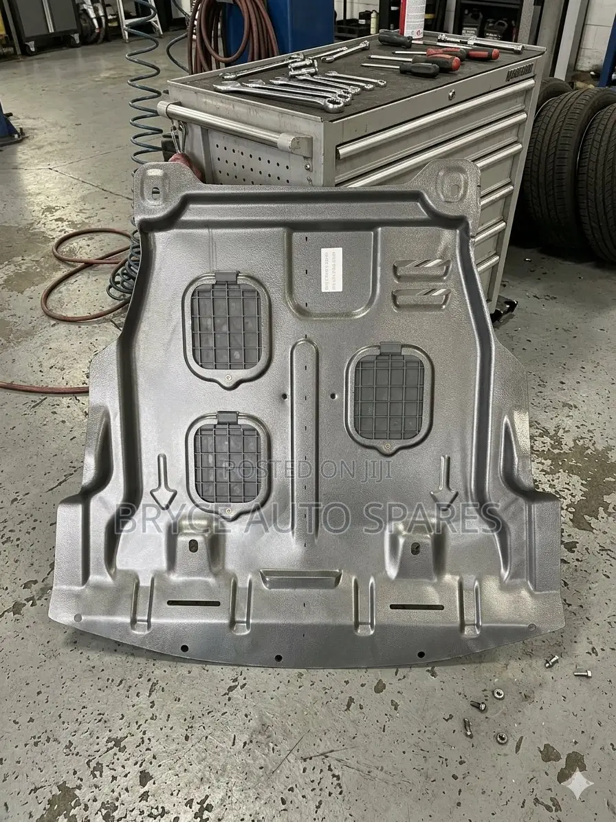 Nissan X-Trail (T31/T32) Engine Splash Shield