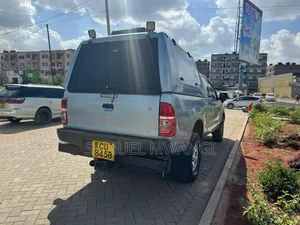Toyota Hilux 2014 Blue