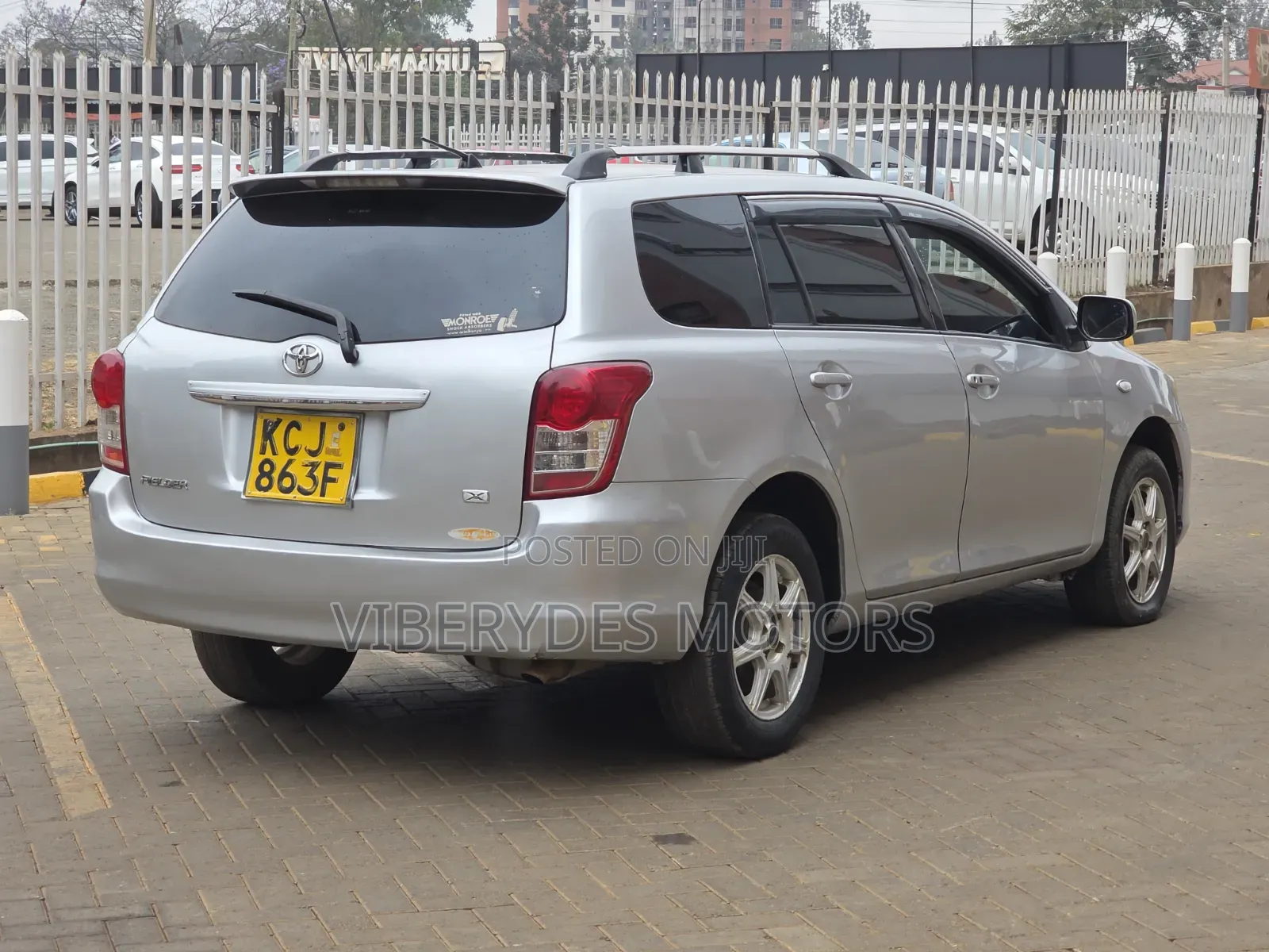 Toyota Corolla Fielder 2010 Silver