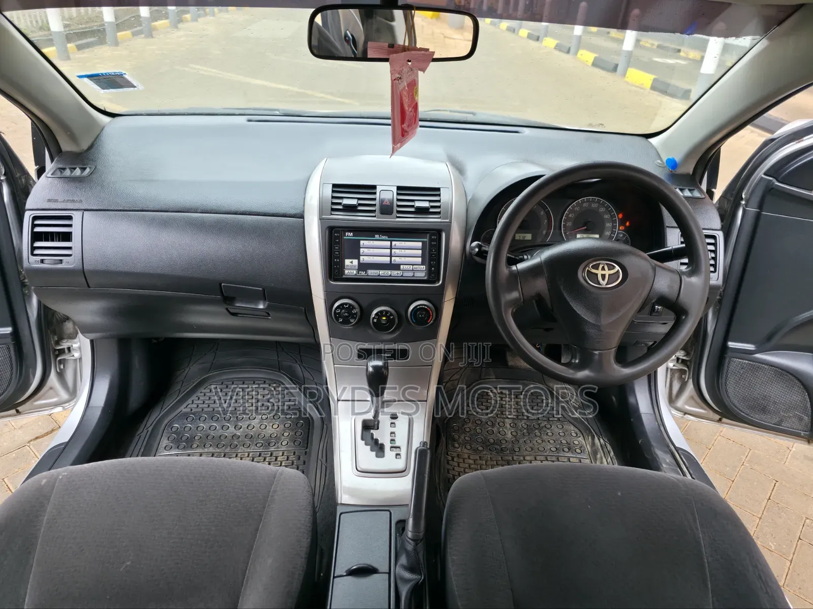 Toyota Corolla Fielder 2010 Silver