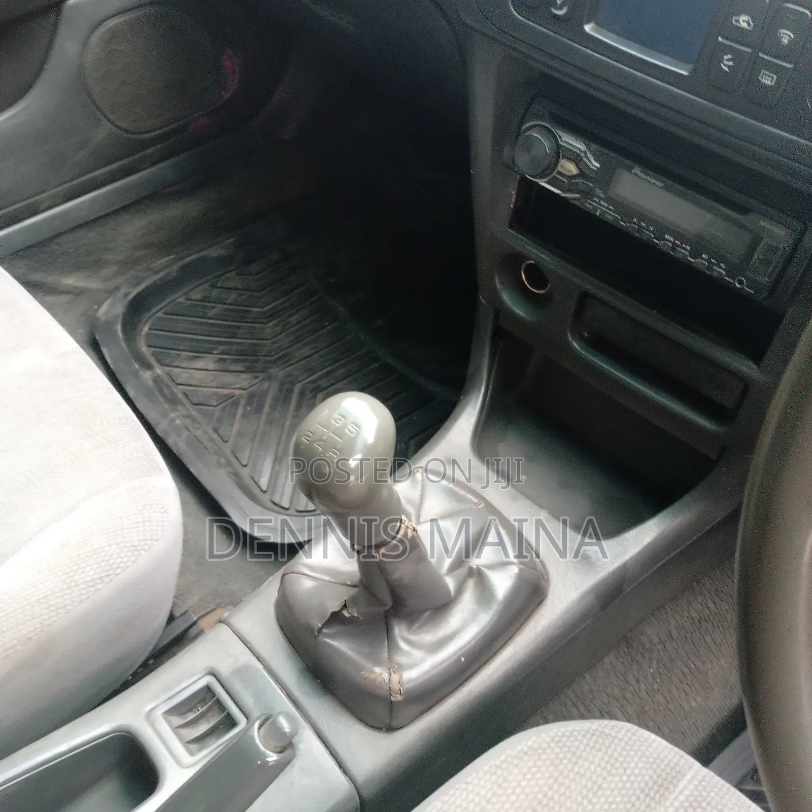 Mitsubishi Lancer 2000 Silver