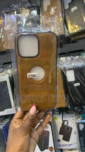 Brown Faux-Leather Phone Case Edges for a Samsung Galaxy Ultra