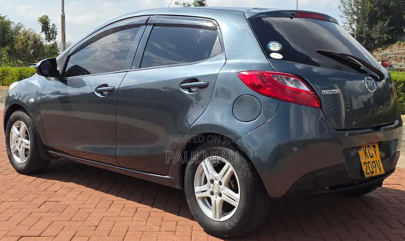 Mazda Demio 2012