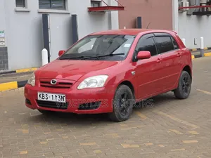 Toyota Corolla RunX 2005 Red