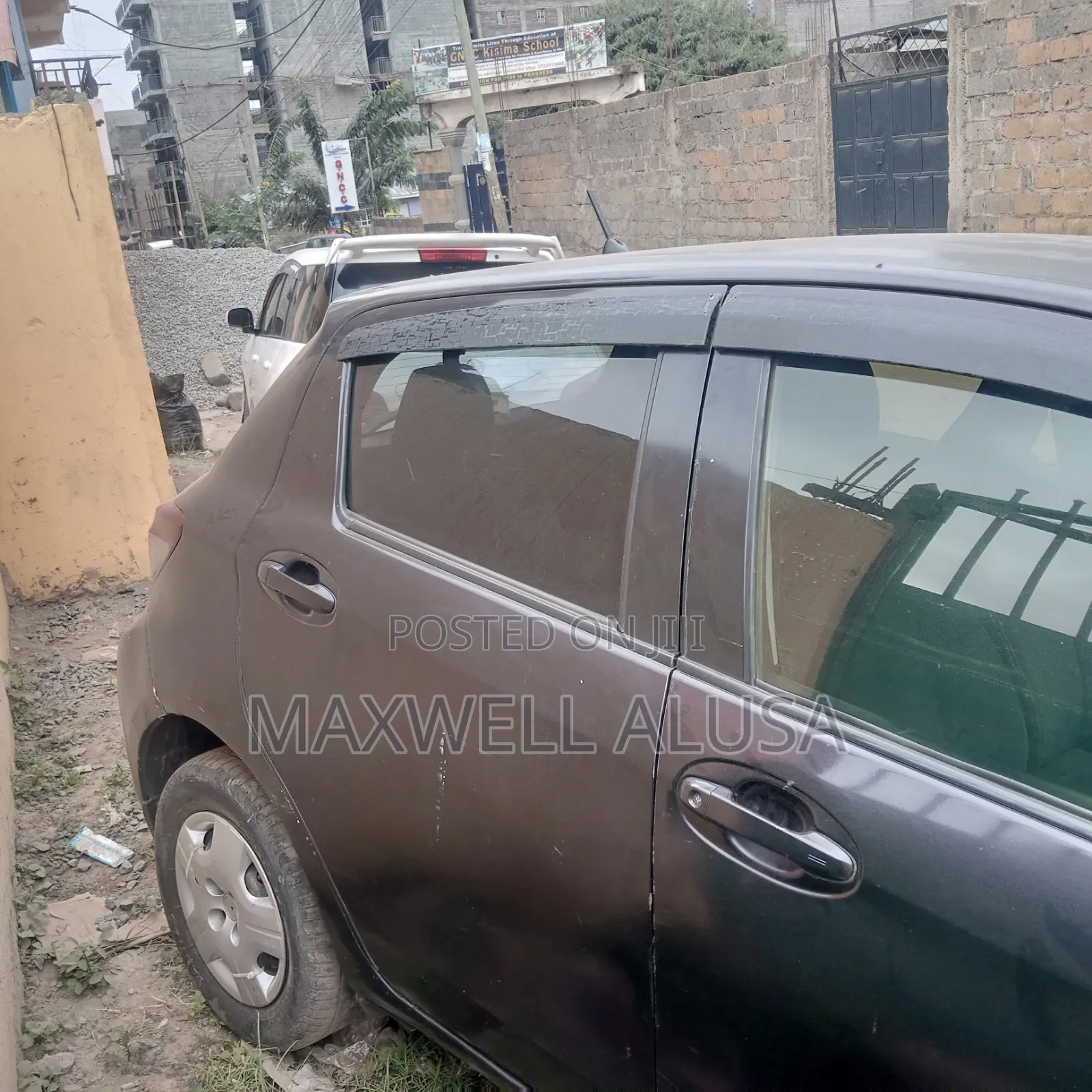 Toyota Vitz 2013