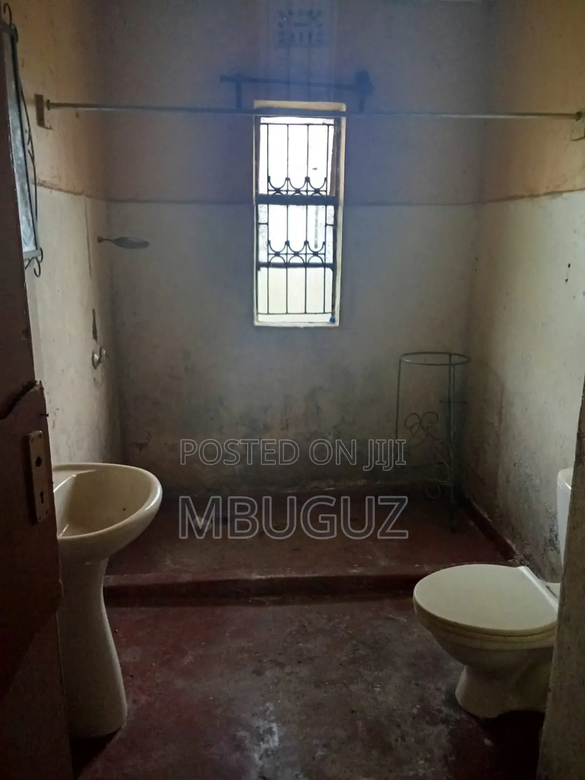 5bdrm House in Giachonge, Tabuga for sale