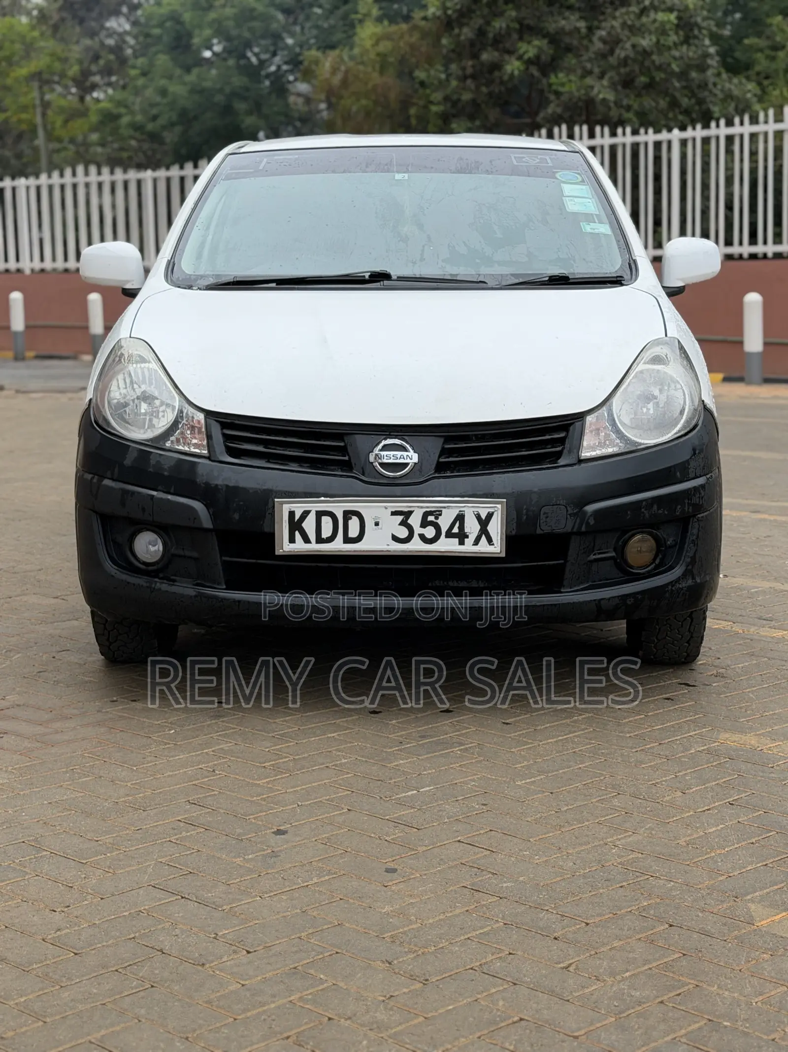 Nissan Advan 2015 White