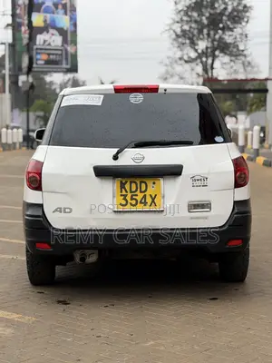 Nissan Advan 2015 White