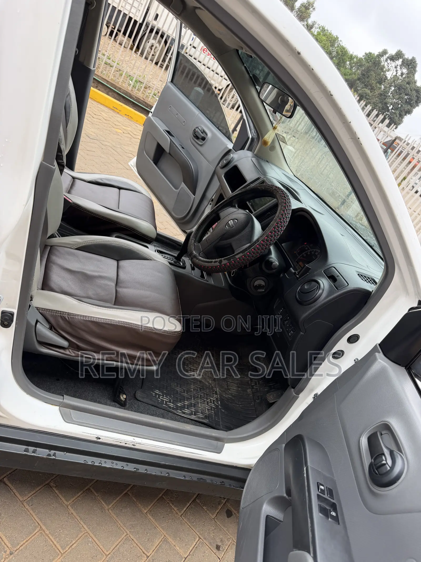 Nissan Advan 2015 White