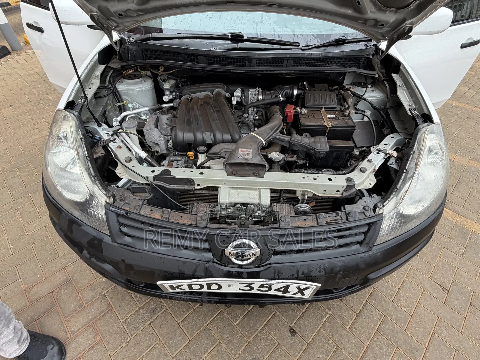 Nissan Advan 2015 White